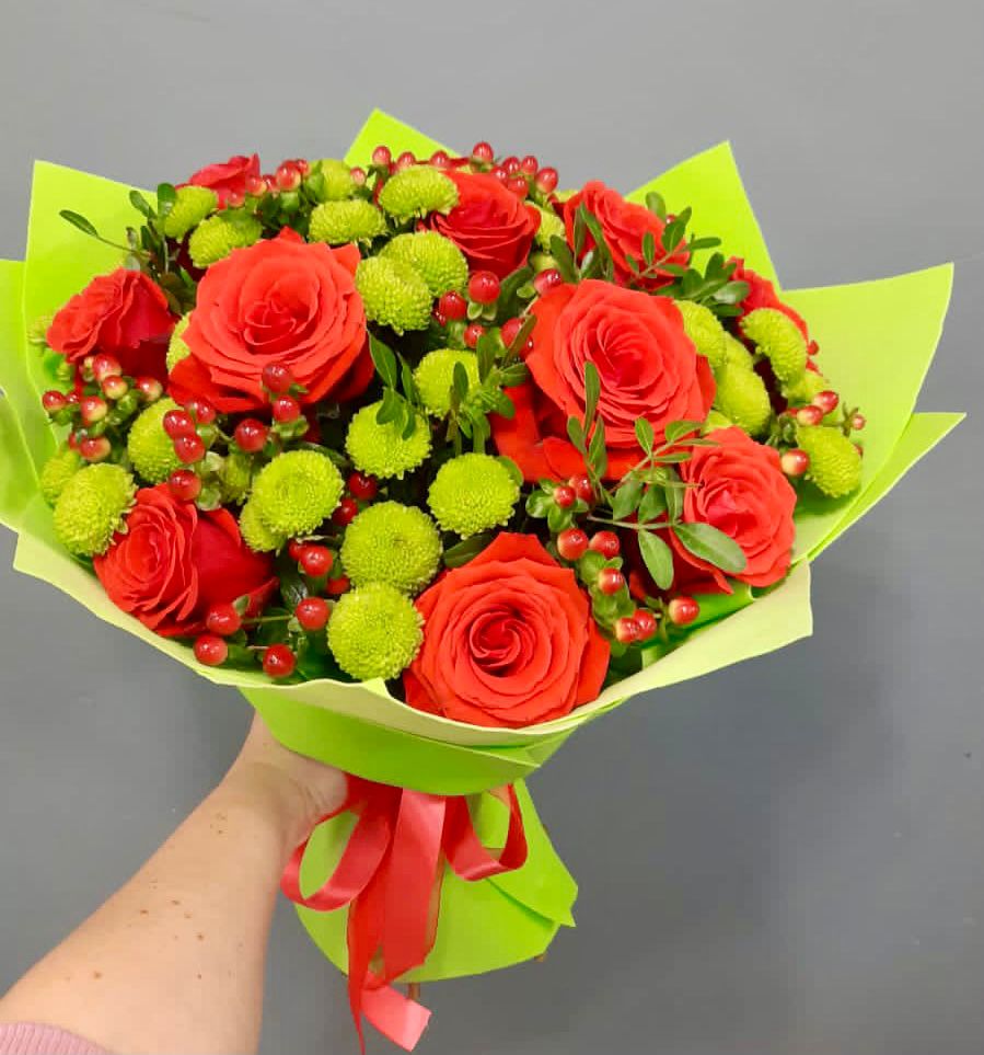 Букет цветов из: Хризантемы и Розы в Кабанске