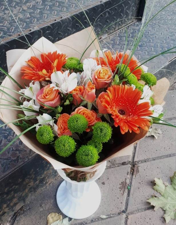Букет цветов из: Герберы, Хризантемы, Альстромерии и Розы в Кабанске