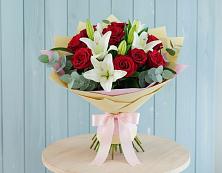 Букет цветов из:  Лилии и Розы в Кабанске