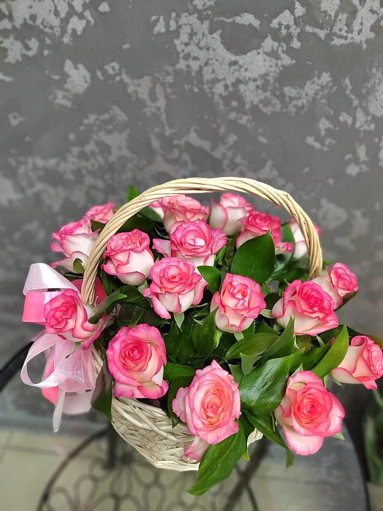Цветочная композиция из Розы в корзине в Кабанске