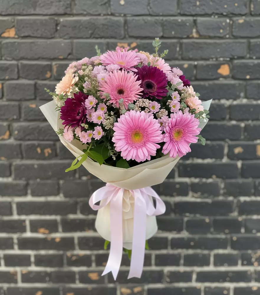 Букет цветов из: Герберы и Хризантемы в Кабанске