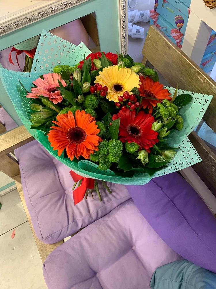 Букет цветов из: Герберы, Хризантемы и Альстромерии в Кабанске