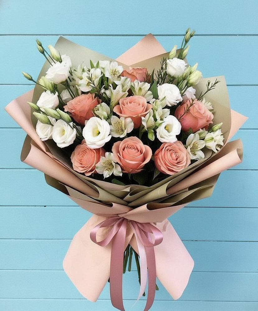 Букет цветов из: Розы, Альстромерии и Лизиантусы в Кабанске