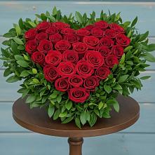 Цветочная композиция из Розы в виде сердца в Кабанске