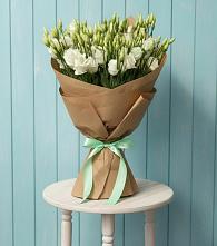 Букет цветов из:  Лизиантусы в Кабанске