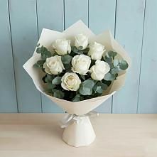 Букет Белые розы в Эвкалипте в Кабанске