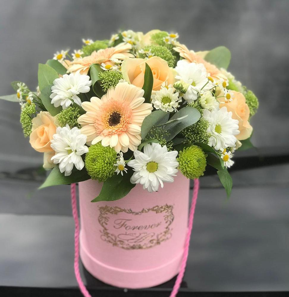 Цветочная композиция из Розы, Герберы и Хризантемы в шляпной коробке в Кабанске